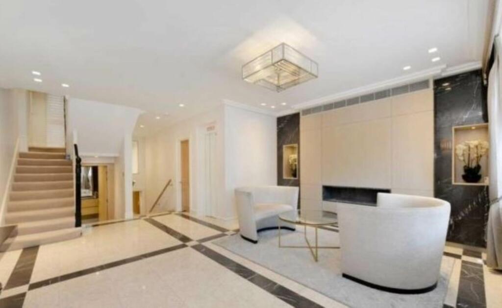 271223_235_CLOI_IMG_03_0000