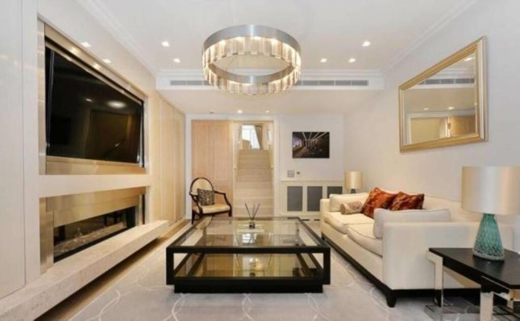 271223_235_CLOI_IMG_05_0000