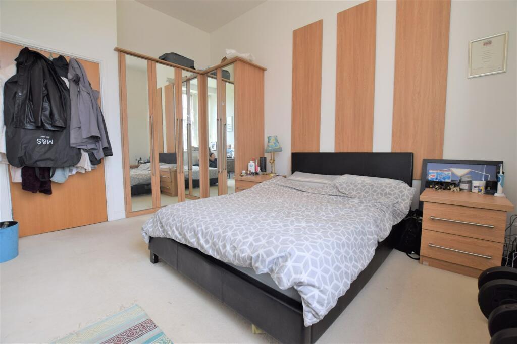 ezgif.com-webp-to-jpg-converter-48