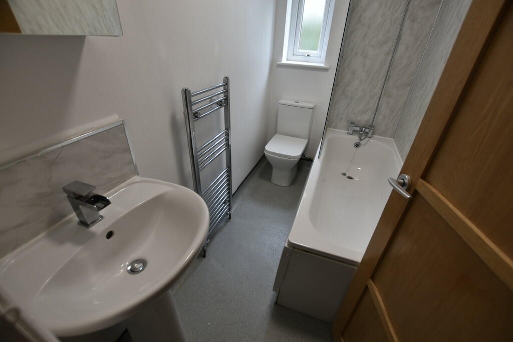 35295_103135003014_IMG_06_0001