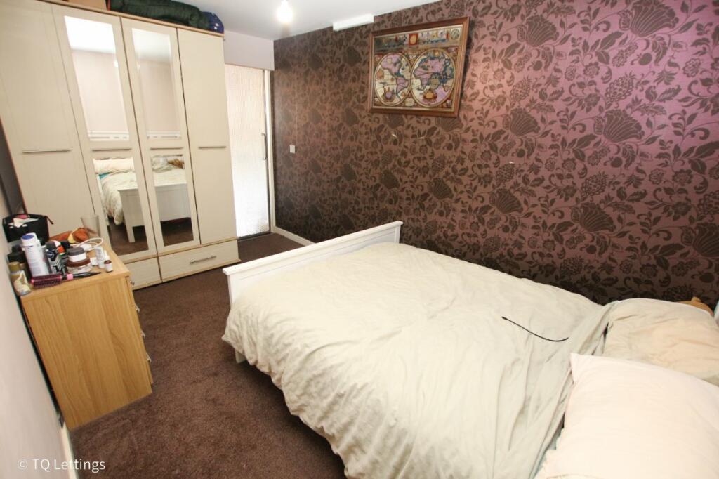 ezgif.com-webp-to-jpg-converter