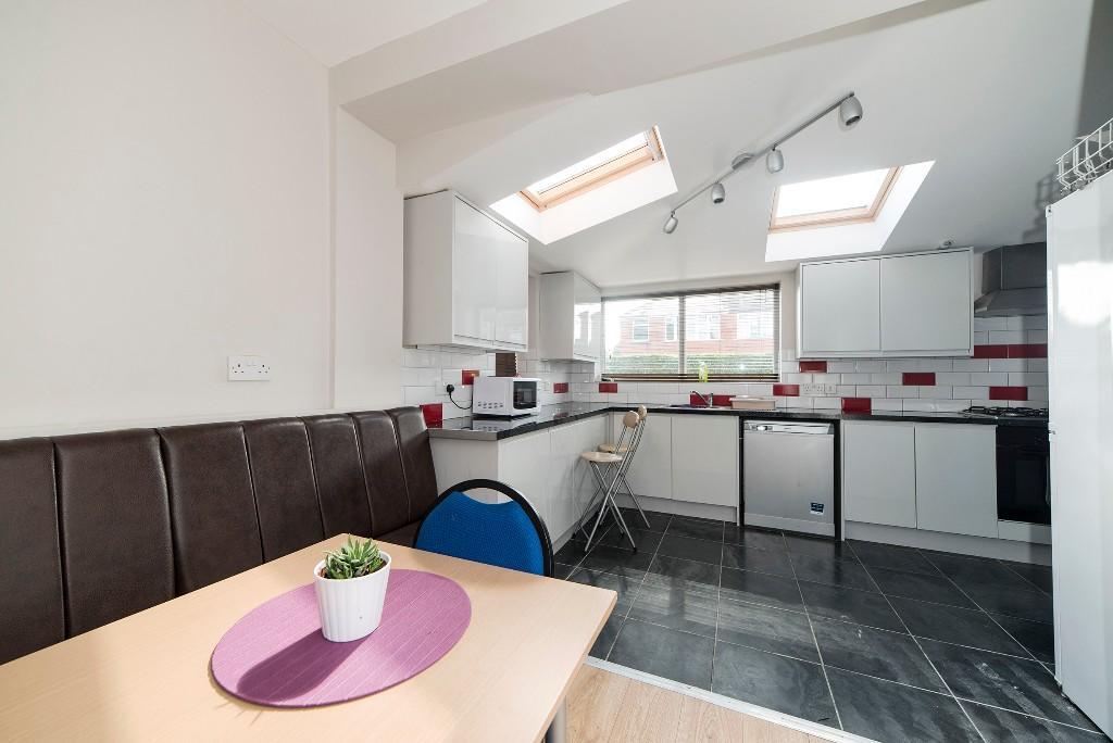 93769_43LEIGH_IMG_04_0000-ezgif.com-webp-to-jpg-converter-1