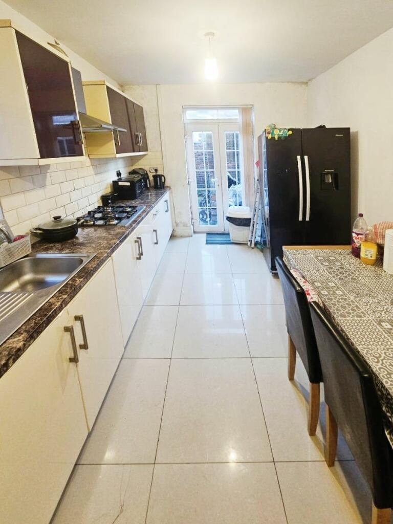 ezgif.com-webp-to-jpg-converter-1-7