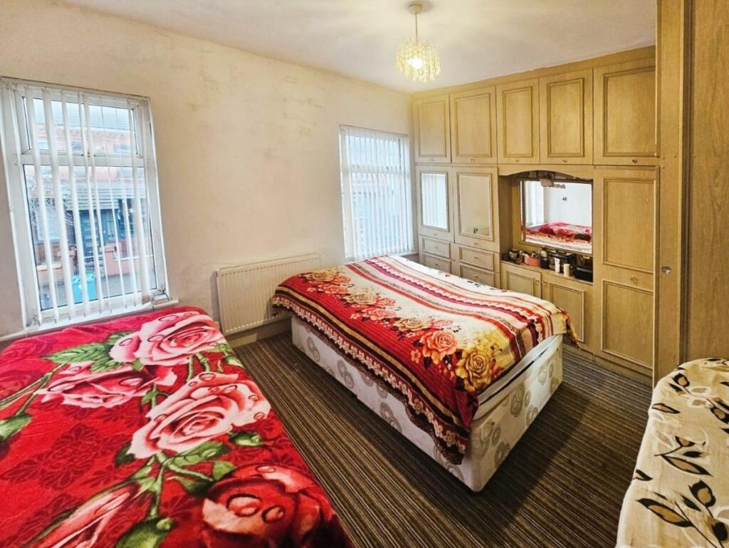 ezgif.com-webp-to-jpg-converter-103