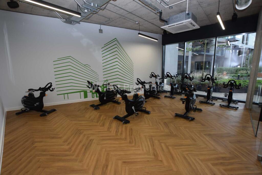 ezgif.com-webp-to-jpg-converter-2025-01-15T200418.952