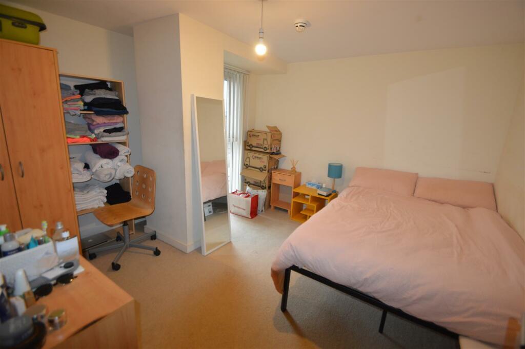 ezgif.com-webp-to-jpg-converter-2025-01-21T190326.783