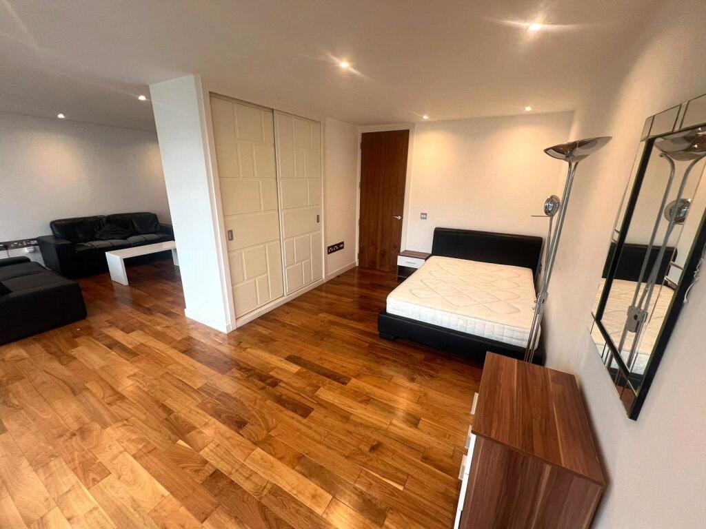 ezgif.com-webp-to-jpg-converter-2025-01-21T191114.777