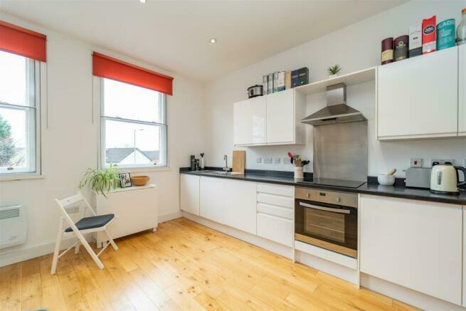 ezgif.com-webp-to-jpg-converter-2025-01-21T200843.801