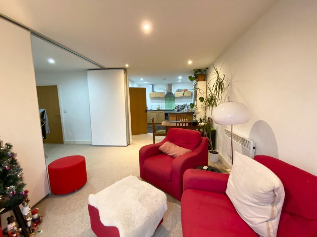 ezgif.com-webp-to-jpg-converter-2025-01-21T201323.516