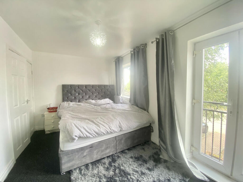 ezgif.com-webp-to-jpg-converter-2025-01-21T202239.704