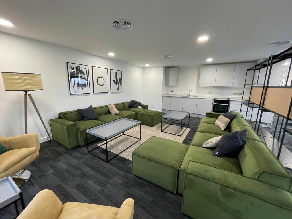 ezgif.com-webp-to-jpg-converter-2025-01-22T191935.812