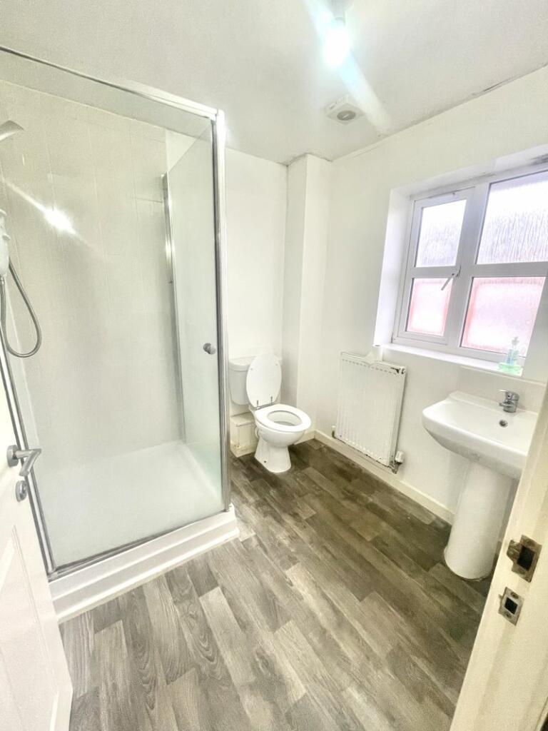 ezgif.com-webp-to-jpg-converter-2025-01-29T191815.160