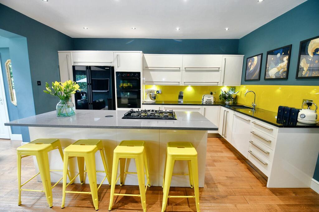 ezgif.com-webp-to-jpg-converter-77