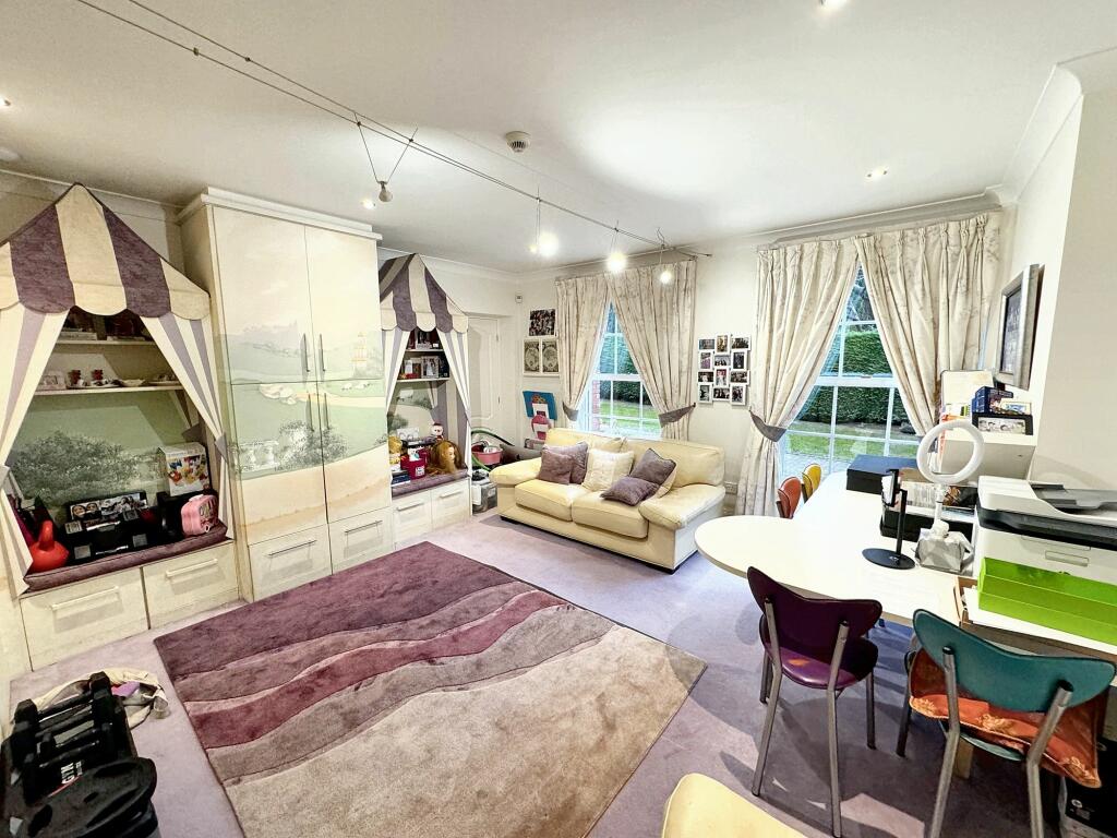 39452_2defe965-47fd-4f74-b435-4a07f1b12064_IMG_17_0000