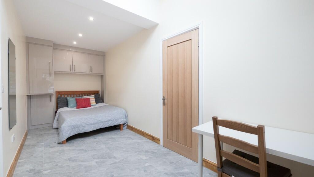 ezgif.com-webp-to-jpg-converter-1-2