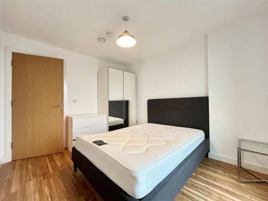 ezgif.com-webp-to-jpg-converter-2025-02-01T192606.976