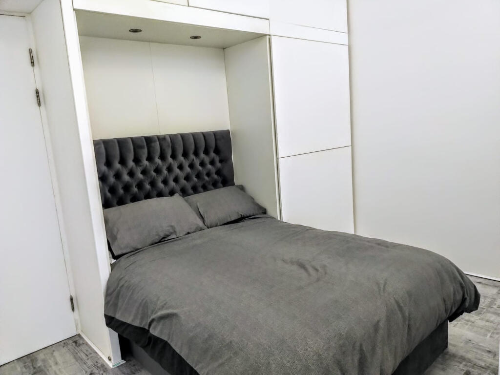 ezgif.com-webp-to-jpg-converter-2025-02-06T185158.476