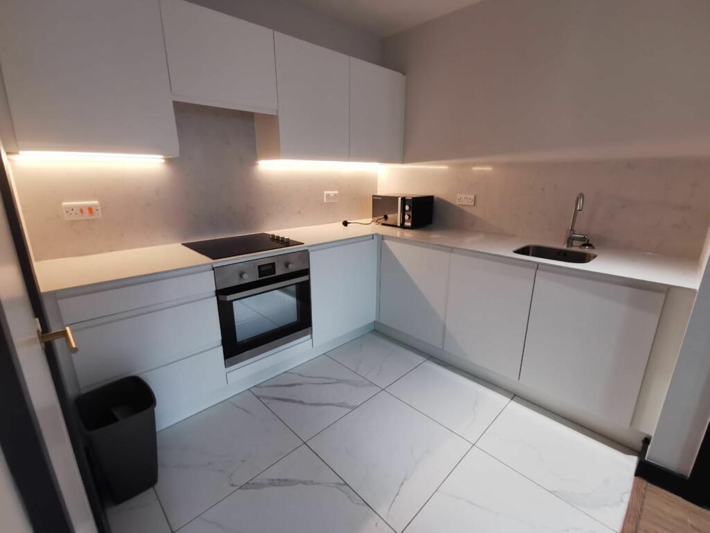 ezgif.com-webp-to-jpg-converter-2025-02-06T193036.172