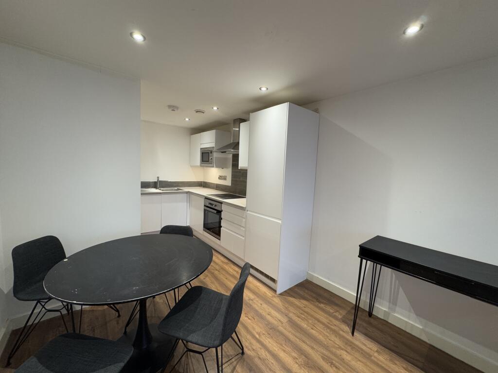 ezgif.com-webp-to-jpg-converter-2025-02-06T193436.297