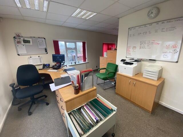 ezgif.com-webp-to-jpg-converter-2025-02-06T195643.333