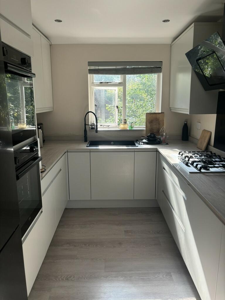 ezgif.com-webp-to-jpg-converter-60-1