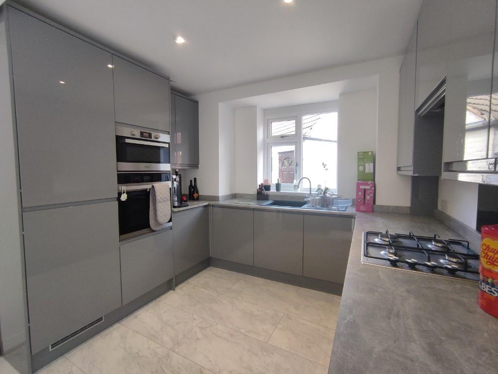 ezgif.com-webp-to-jpg-converter-75-1