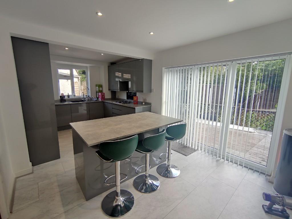 ezgif.com-webp-to-jpg-converter-76-1