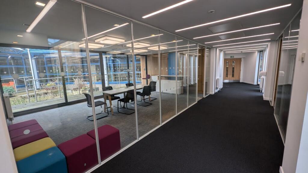 261932_237056-2_IMG_08_0000-ezgif.com-webp-to-jpg-converter