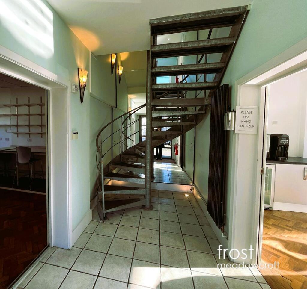 265112_235087-2_IMG_04_0000-ezgif.com-webp-to-jpg-converter