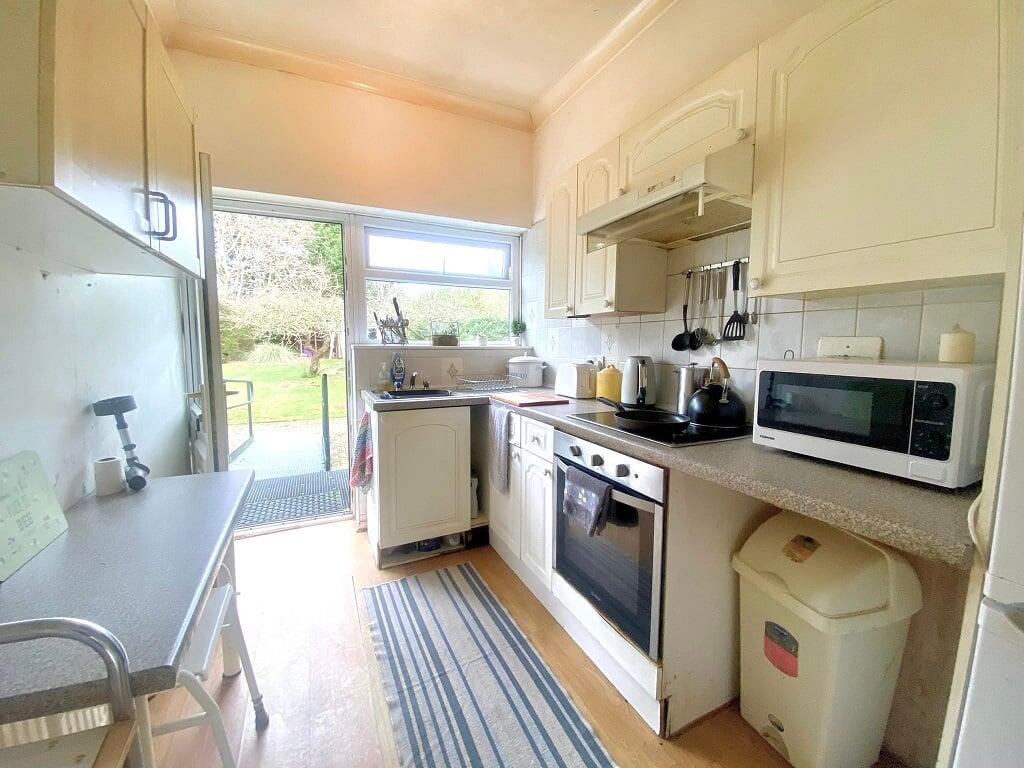 8324_27191590_IMG_26_0000