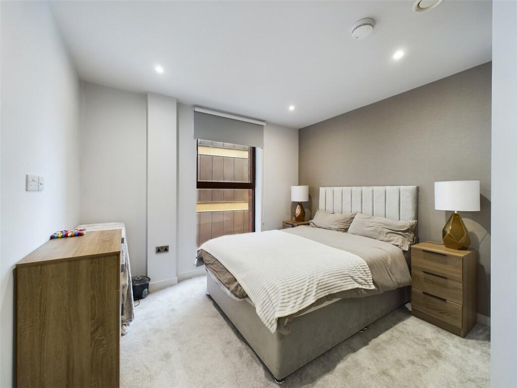 244076_MAN240550_IMG_08_0000-ezgif.com-webp-to-jpg-converter