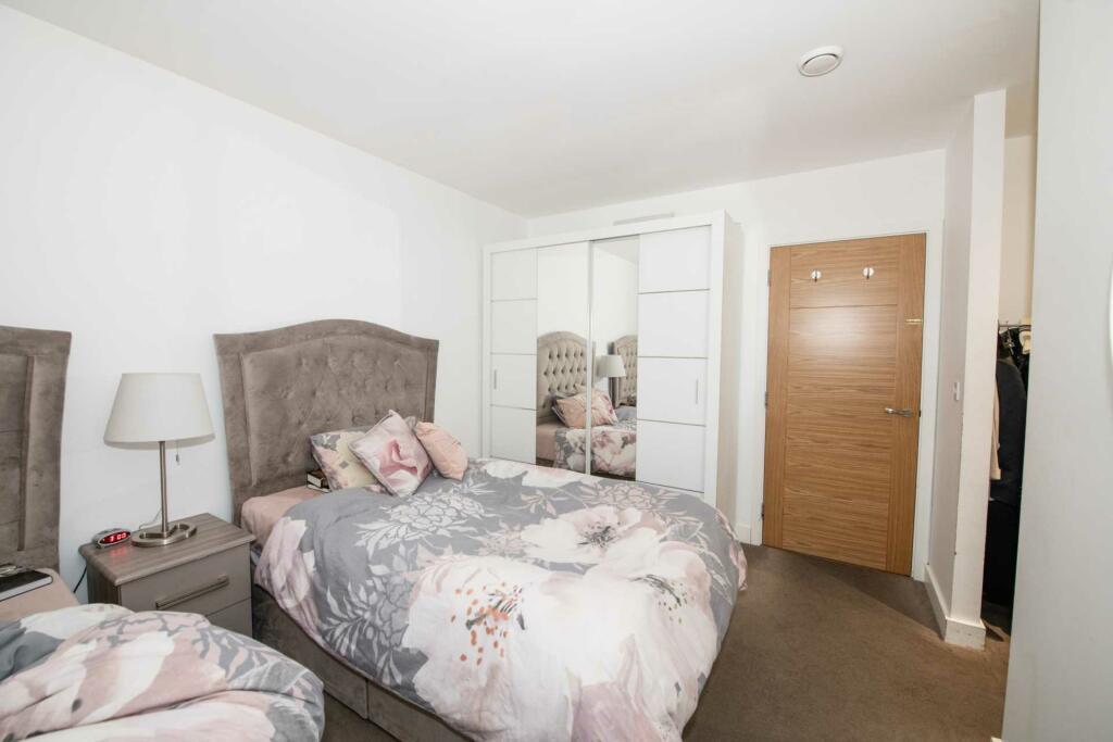 42575_7306_AUBR_IMG_08_0000-ezgif.com-webp-to-jpg-converter