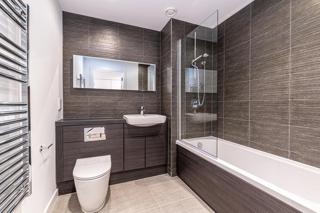 80925_MAN220298_L_IMG_06_0000-ezgif.com-webp-to-jpg-converter