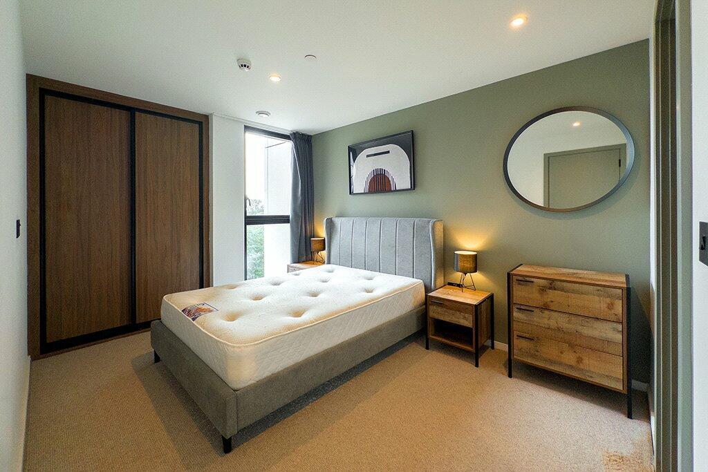 80925_MAN230040_L_IMG_08_0000-ezgif.com-webp-to-jpg-converter