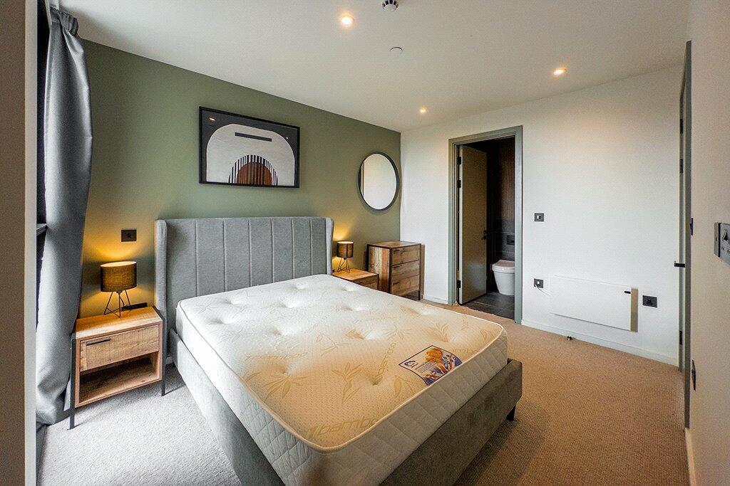 80925_MAN230040_L_IMG_09_0000-ezgif.com-webp-to-jpg-converter