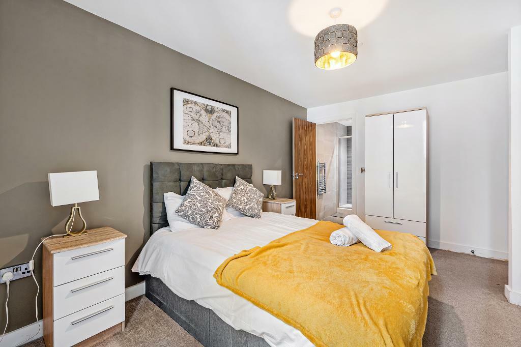 81083_694474_IMG_08_0000-ezgif.com-webp-to-jpg-converter