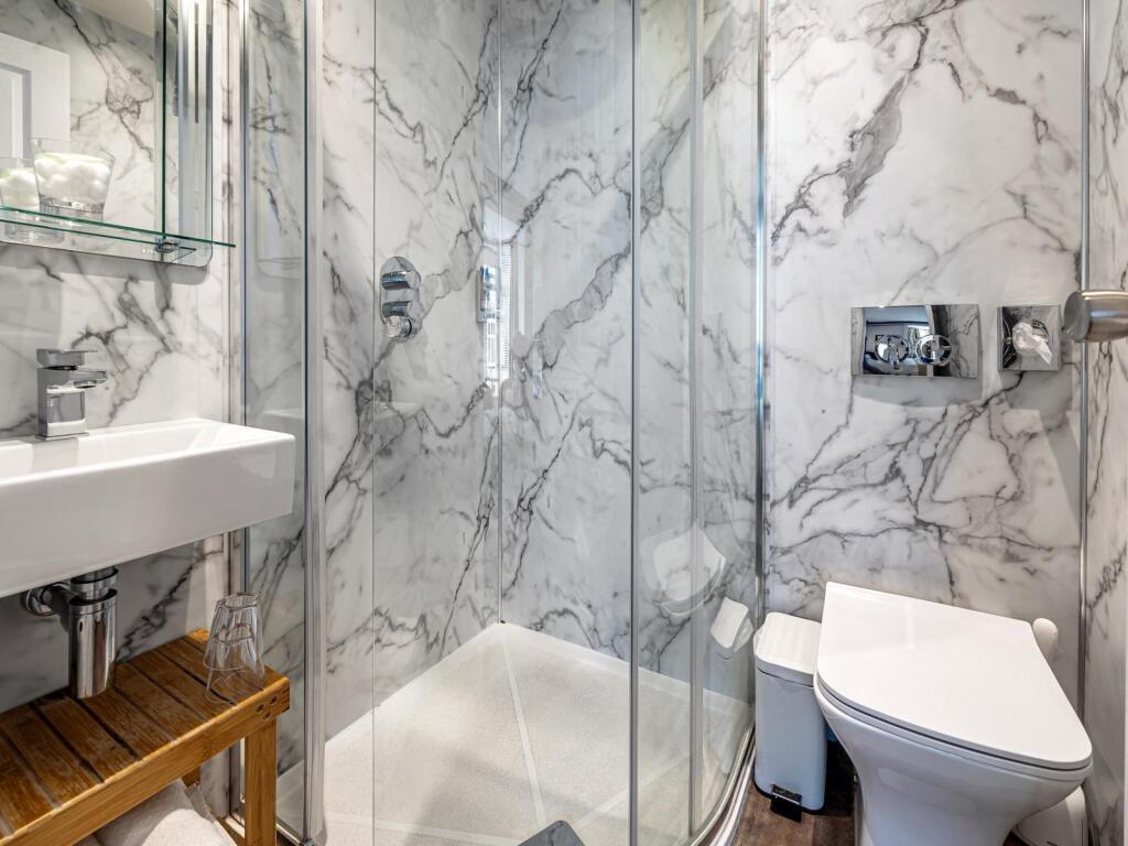 260756_norwoodhouseresi_IMG_17_0000-ezgif.com-webp-to-jpg-converter