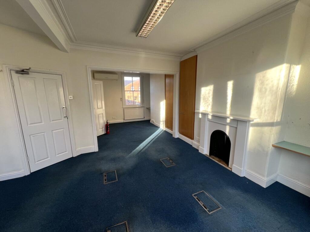 77961_AUC250032_IMG_01_0000-ezgif.com-webp-to-jpg-converter